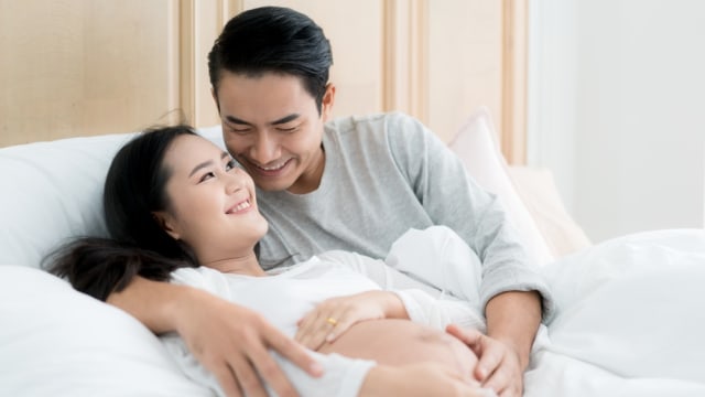 Cara Menikmati Berhubungan Seks saat Hamil dan Menjadi Ibu Baru. Foto: Shutterstock