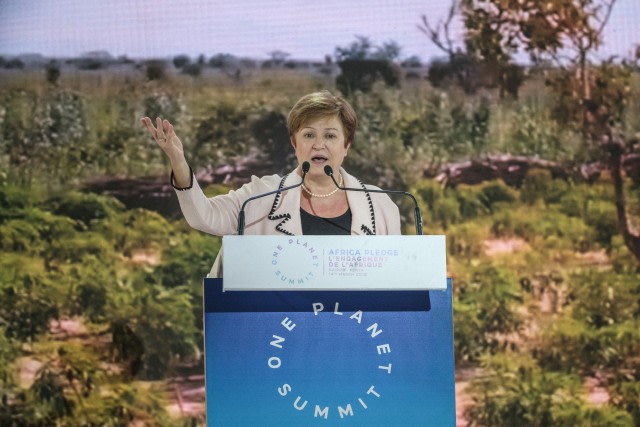 Kristalina Georgieva, Ekonom dari Bulgaria yg baru diangkat jadi Direktur Pelaksana IMF. Foto: AFP/YASUYOSHI CHIBA