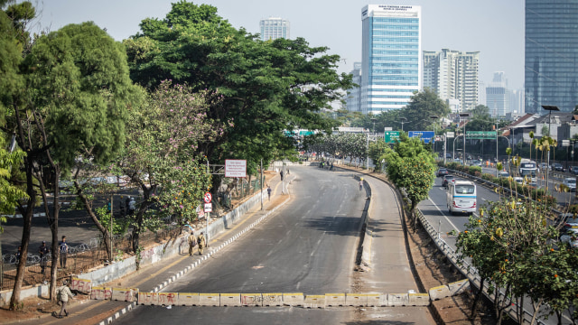 Suasana di Jalan Gatot Subroto yang ditutup saat berlangsungnya pelantilkan anggota DPR, DPD, dan MPR periode 2019-2024. Foto: ANTARA FOTO/Aprillio Akbar