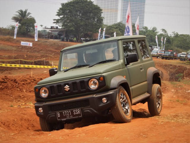 Suzuki Jimny Foto: Muhammad Ikbal/kumparan