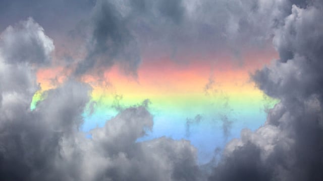 Foto: Pelangi api adalah fenomena optik atmosfer bumi