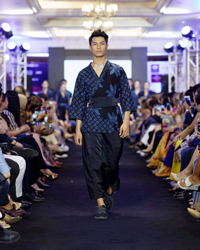 Embran Nawawi Sukses Bawa Batik Pamekasan ke Pentas Fashion Dunia (1)