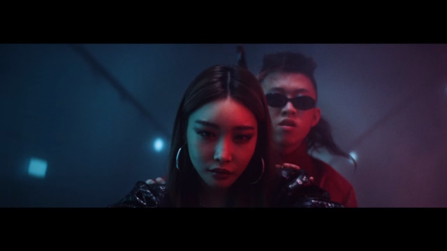 Rich Brian dan Chungha di video klip 'These Days' dok YouTube