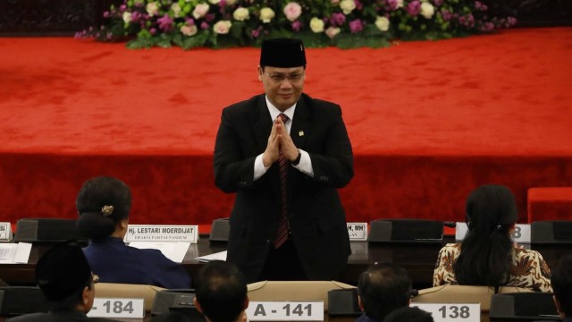 Ahmad Basarah memberikan salam saat Sidang Paripurna MPR di di Gedung Nusantara, Komplek Parlemen, Jakarta. Foto: Fanny Kusumawardhani/kumparan