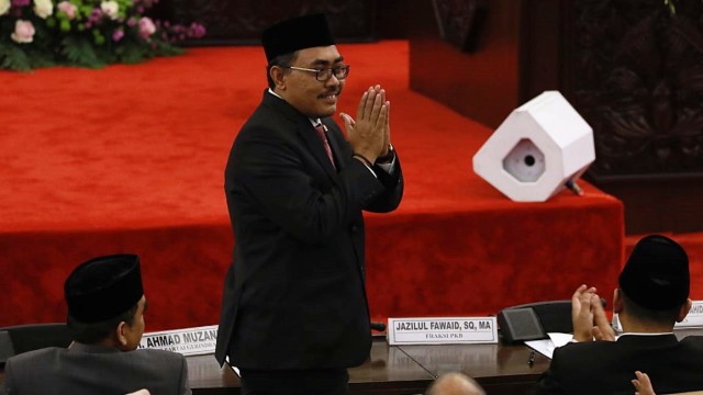 Jazilul Fawaid memberikan salam saat Sidang Paripurna MPR di Gedung Nusantara, Komplek Parlemen, Jakarta. Foto: Fanny Kusumawardhani/kumparan