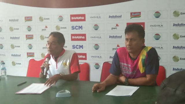 Klub internal persis saat melakukan jumpa Pers, Kamis (3/10). (Tara Wahyu)