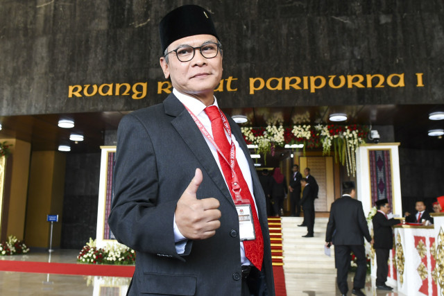 Mantan Jubir KPK dan Jubir Istana yang menjadi Anggota DPR RI periode 2019-2024 dari fraksi PDI Perjuangan, Johan Budi. Foto: ANTARA FOTO/Galih Pradipta