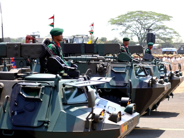 Defile Alutsista TNI saat HUT Ke-74 TNI di Lanud Halim Perdanakusuma, Jakarta TImur, Sabtu (5/10/2019). Foto: Helmi Afandi/kumparan