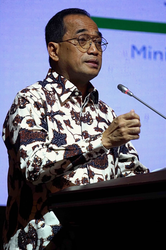 Menteri Perhubungan, Budi Karya Sumadi memberikan sambutan pada acara Market Sounding Proyek KPBU Pembangunan Bandar Udara Singkawang, Kalimantan Barat, di BKPM, Jakarta selatan. Foto: Irfan Adi Saputra/kumparan