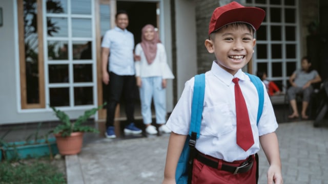 Ilustrasi anak berangkat sekolah Foto: Shutterstock