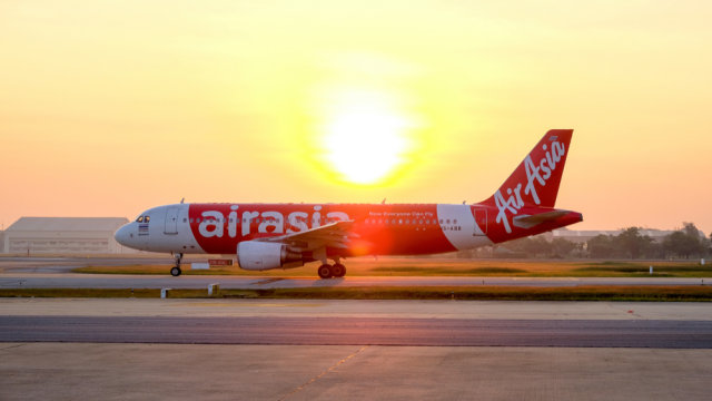 com-Maskapai AirAsia. Foto: Shutterstock