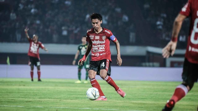 Aksi pemain Bali United, Fadil Sausu. Foto: Dok. Media  Bali United