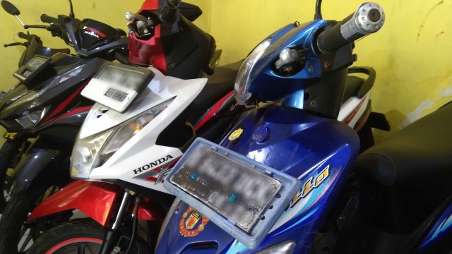 Bursa motor bekas di Condet, Jakarta Timur. Foto: Ainul Qalbi/kumparan