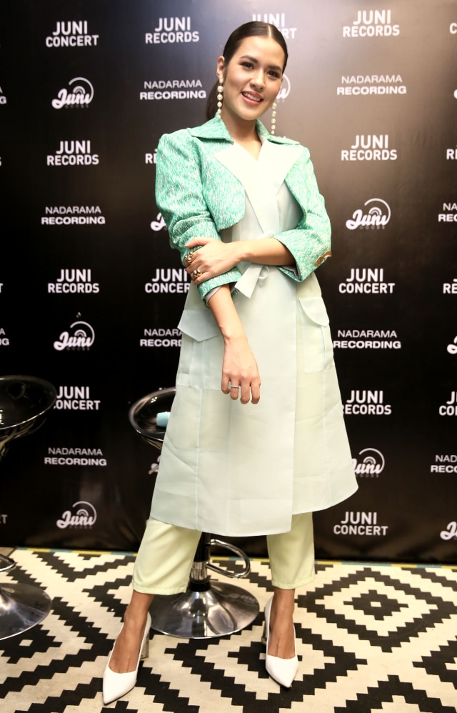 Penyanyi Raisa saat hadir di peluncuran single berjudul "You" di kawasan Kemang, Jakarta, Rabu, (9/10/2019). Foto: Ronny