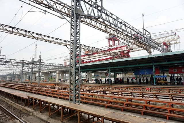 Suasana di dalam Stasiun Manggarai. Foto: Nugroho Sejati/kumparan