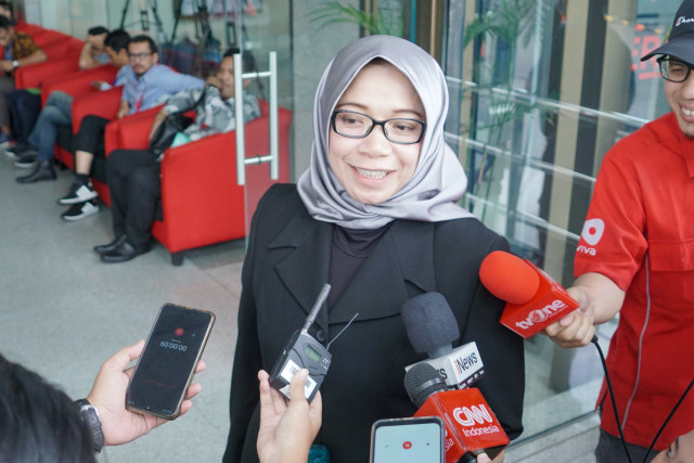 Eni Maulani Saragih mantan anggota DPR RI 2014 - 2019 tiba di gedung KPK untuk diperiksa sebagai saksi korupsi proses pengurusan terminasi kontrak perjanjian karya pengusahaan pertambangan batu bara (PKP2B) PT AKT di Kementerian Energi dan Sumber Daya Mineral. Foto: Helmi Afandi Abdullah/kumparan
