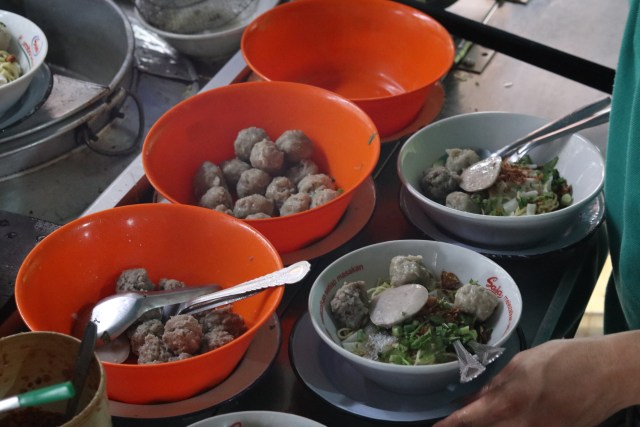 Bakso ! menu kuliner sejuta umat. siapa yang sanggup menolak ?