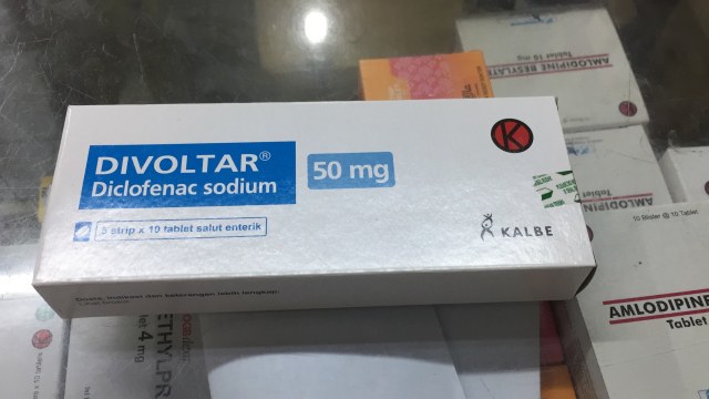 Obat mengandung rinnatidin di Pasar Pramuka, Jakarta Pusat, Jumat (11/10). Foto: Abdul Latif/kumparan