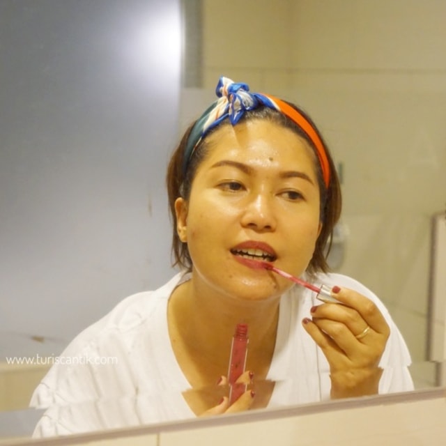 Makeup Flawless yang natural untuk traveling 