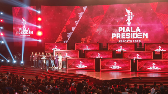Piala Presiden eSports 2020. Foto: Giring Ganesha (tengah) di acara Kick Off Piala Presiden eSports 2020.