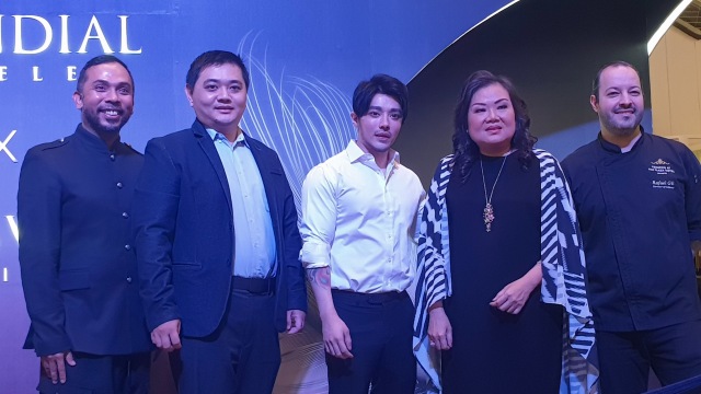 Kolaborasi Mondial dan Tex Saverio rilis koleksi perhiasan terbaru. Foto: Intan Kemala Sari/kumparan