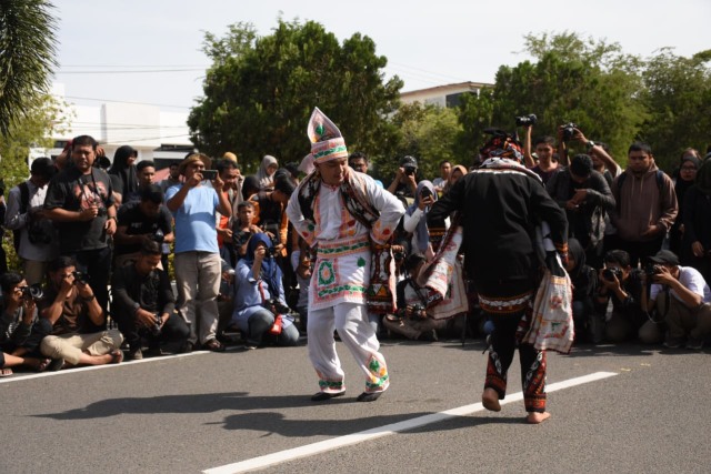 Para fotografer dalam kegiatan Kutaraja Street Hunting 2019. Foto: APC