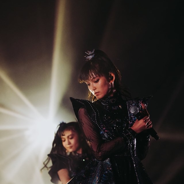 Babymetal dok Facebook