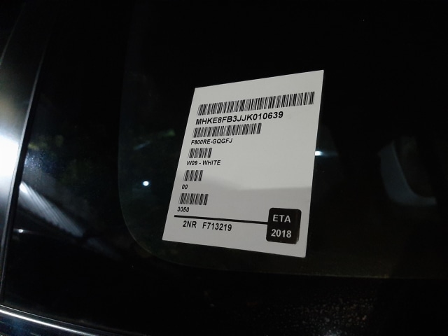 Ilustrasi stiker barcode yang melekat di kaca belakang samping mobil. Foto: dok. Bangkit Jaya Putra/kumparan