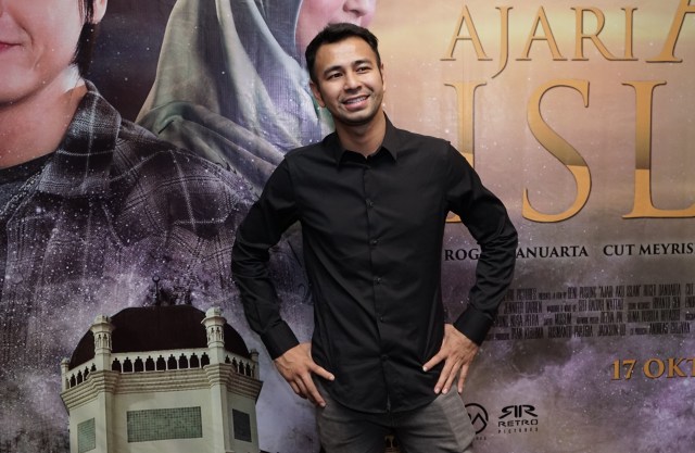 Artis Raffi Ahmad saat hadir di screening Film Ajari Aku Islam di Plaza Indonesia, Jakarta, Selasa, (15/10/2019). Foto: Ronny