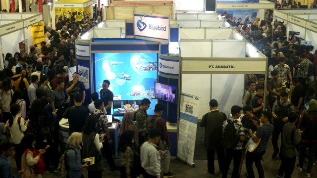 Suasana Job Fair Indonesia Career Expo Jakarta 2019 di Balai Kartini, Jakarta, Rabu (16/10/2019). Foto: Iqbal Firdaus/kumparan