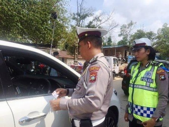 Ilustrasi razia kendaraan bermotor. 
