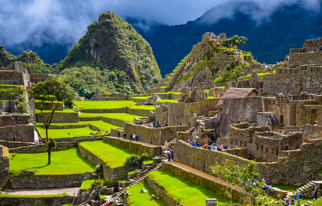 Ilustrasi traveler mendaki di situs Machu Picchu, Peru Foto: Shutter Stock