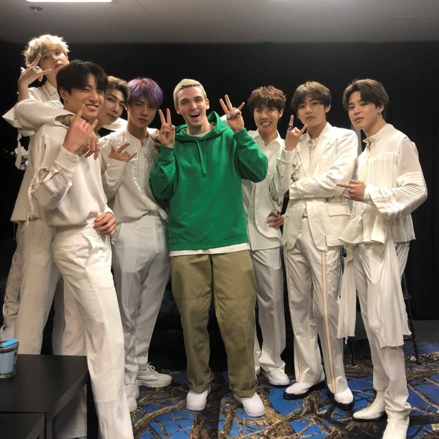 BTS dan Lauv Foto: Twitter/@lauvsongs