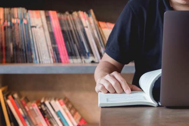 com-Ilustrasi belajar di rumah Foto: Shutterstock