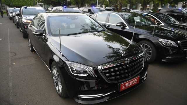 Mobil delegasi tamu negara untuk acara pelantikan Presiden Joko Widodo dan Wakil Presiden Ma'ruf Amin. Foto: ANTARA FOTO/Akbar Nugroho Gumay