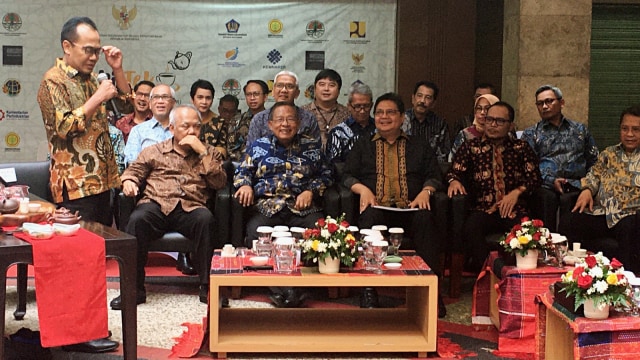 Sejumlah menteri hadir di acara ngobrol bareng Menko Perekonomian Darmin Nasition, Jumat (18/10/2019). Foto: Nicha Muslimawati/kumparan