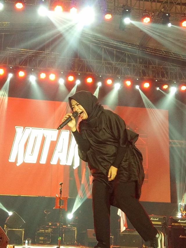Penampilan grup band Kotak tampil di konser 'Musik Untuk Republik' Foto: Aria Pradana/kumparan