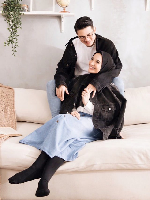 Zaskia Sungkar dan Irwansyah. Foto: Instagram/@zaskiasungkar15