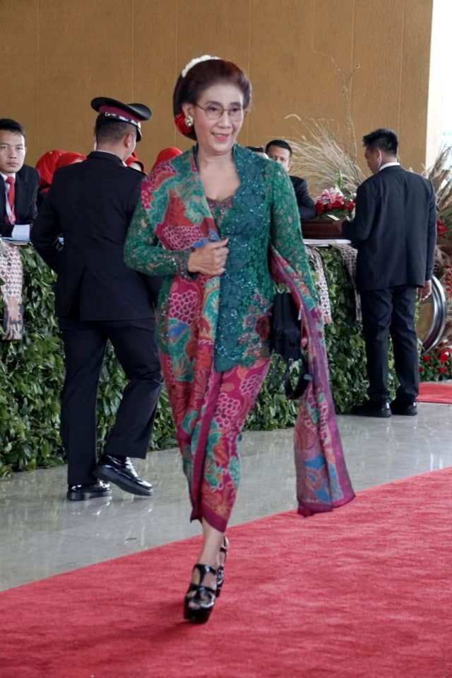Susi Pudjiastuti saat menghadiri pelantikan Presiden dan Wakil Presiden di Gedung DPR-MPR, Minggu (20/10/2019). Foto: Iqbal Firdaus/kumparan