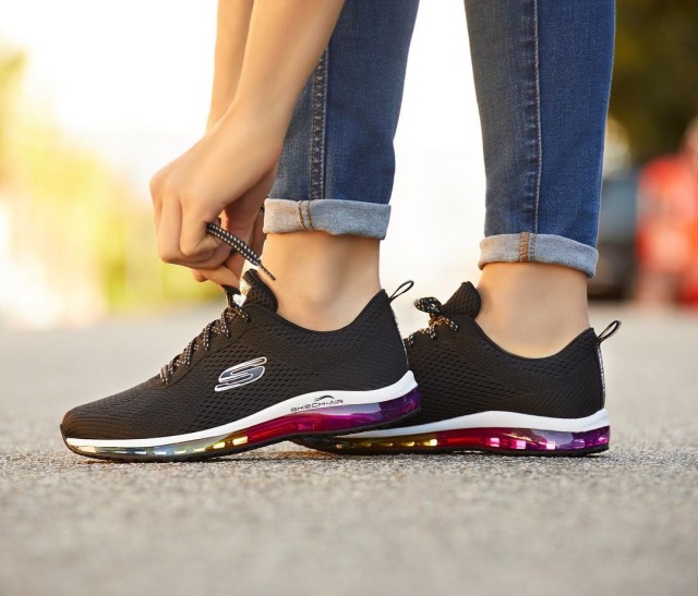 Skechers dok Instagram @skechers
