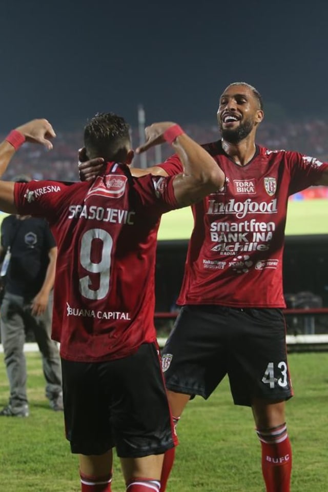 Hai.. Aku Ilja Spasojevic, juara Liga 1 2019. Foto: dok. Liga Indonesia