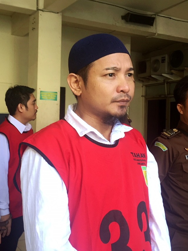 Zul ‘Zivilia’ jelang sidang tuntutan, Senin (21/10/2019). Foto: Giovanni/kumparan