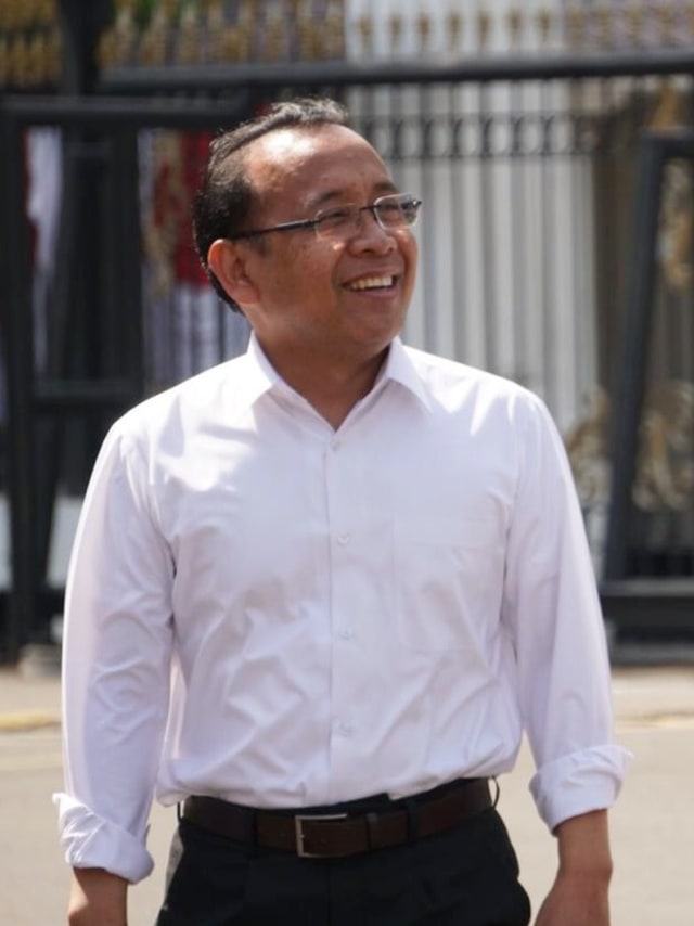 Pratikno di Kompleks Istana Kepresidenan, Jakarta.  Foto: Kevin S. Kurnianto/kumparan 