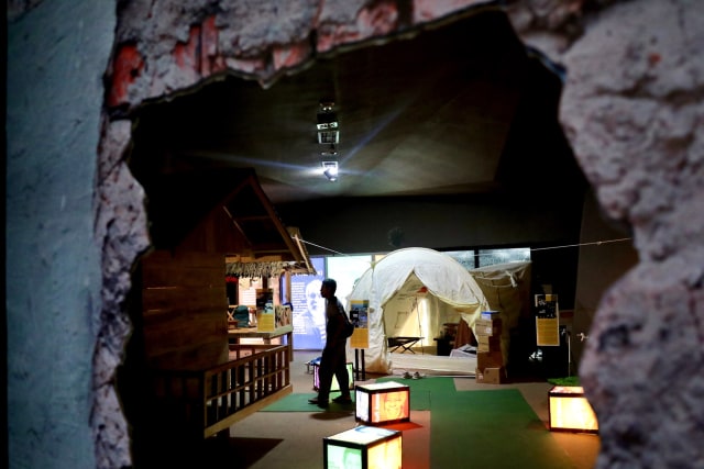 Pameran tentang barak pengungsi tsunami Aceh di Museum Tsunami. Foto: Suparta/acehkini 