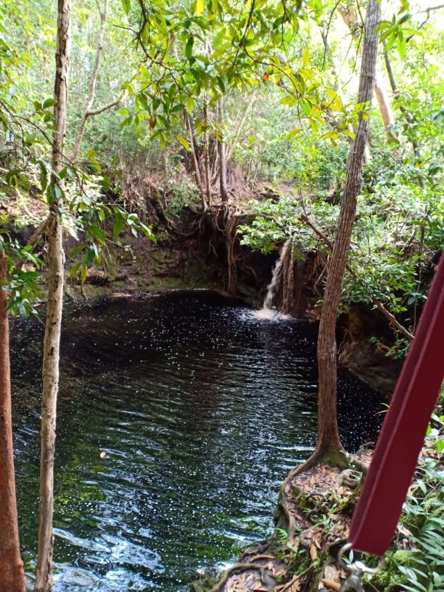 Air terjun Patih Mambang, Desa Keraya, Kecamatan Kumai, Kabupaten Kotawaringin Barat, Kalimantan Tengah. (Foto: Fiyya)