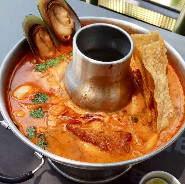 Tomyum Hotpot. Foto: Adisty Putri Utami/kumparan