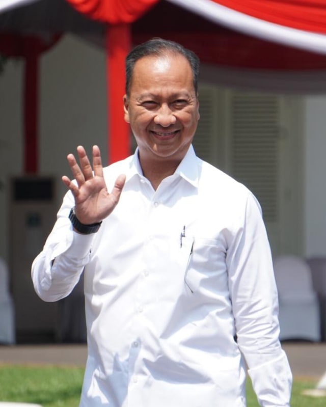 Agus gumiwang tiba di kompleks istana. Foto: Kevin S. Kurnianto/kumparan