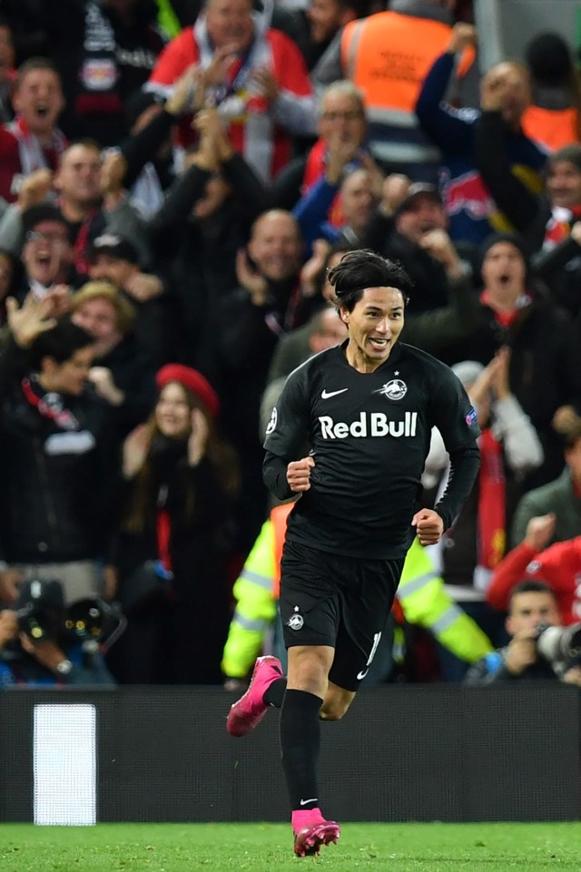 Bintang Salzburg, Takumi Minamino. Foto: Paul ELLIS / AFP