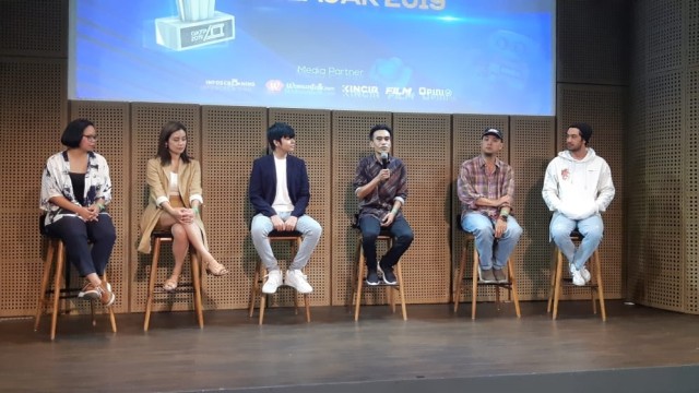 (dari kiri ke kanan) Gita Fara (Tim Ahli 'Gelar Karya Film Pelajar'), Sheila Timothy (Dewan Juri 'Gelar Karya Film Pelajar'), Angga Yunanda (Duta 'Gelar Karya Film Pelajar' 2019), Maman Wijaya (Kepala Pusbang Film Kemendikbud), Yadi Datau (Dewan Juri 'Gelar Karya Film Pelajar' 2019), Reza Rahardian (Direktur 'Gelar Karya Film Pelajar' 2019) dok Stefanny Tjayadi