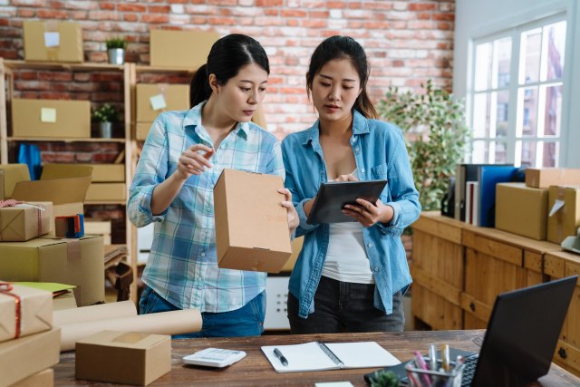 Ilustrasi bisnis bersama rekan Foto: Shutterstock